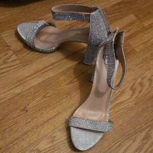 Elegant Silver Women's Sandals